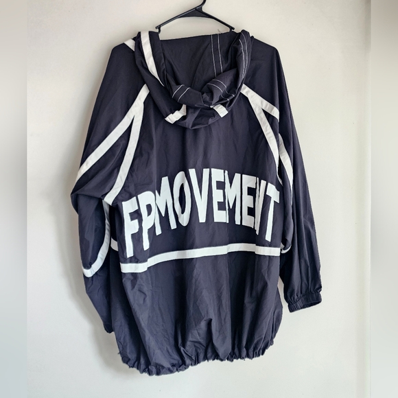 FP Movement Like The Wind Logo Jacket - Picture 2 of 5